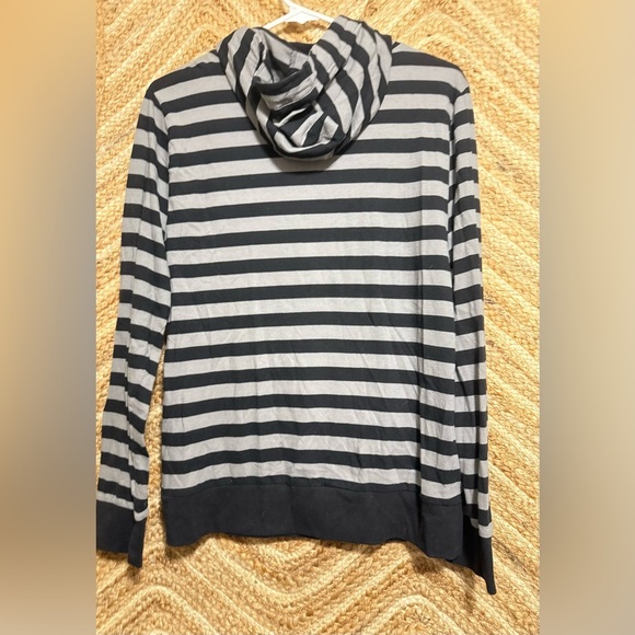 Express Lightweight Sweatshirt w/Hood,Black & Gray,Striped, Men's Size Small - Picture 3 of 10